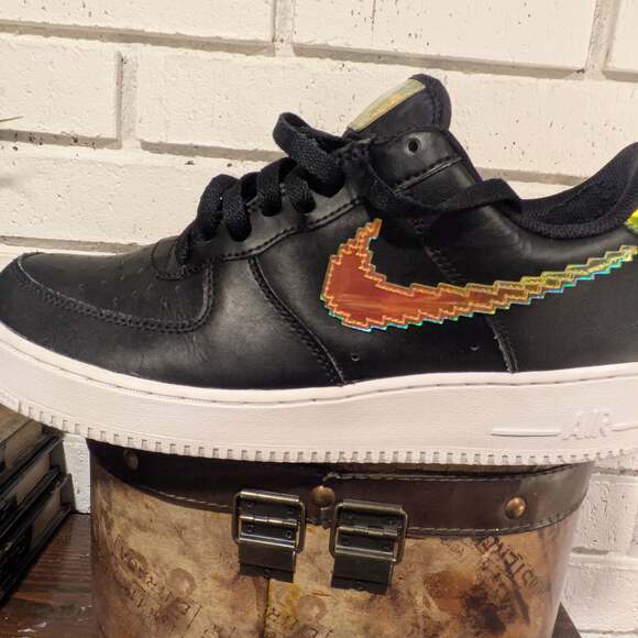 Nike Air Force 1 '07 LV8 Low Black Iridescent Pixel CV1699-002 - Picture 2 of 16